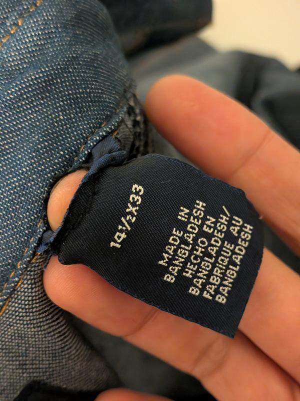 This half sewn label is inaccurate (Warranty Replacement Shirt)