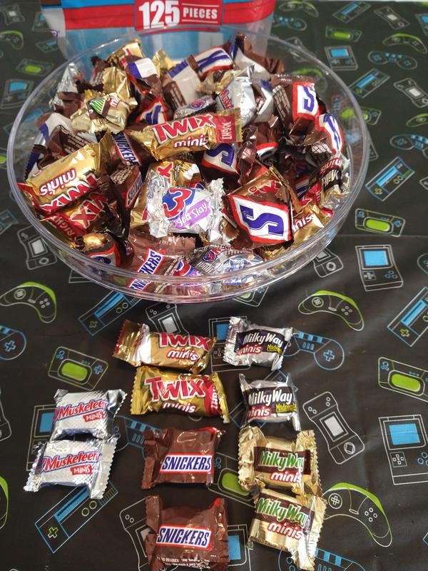 SNICKERS, M&MS, TWIX, 3 MUSKETEERS & MILKY WAY, Mars Chocolate Variety Mix  - 2 Pounds (Pack of 1)