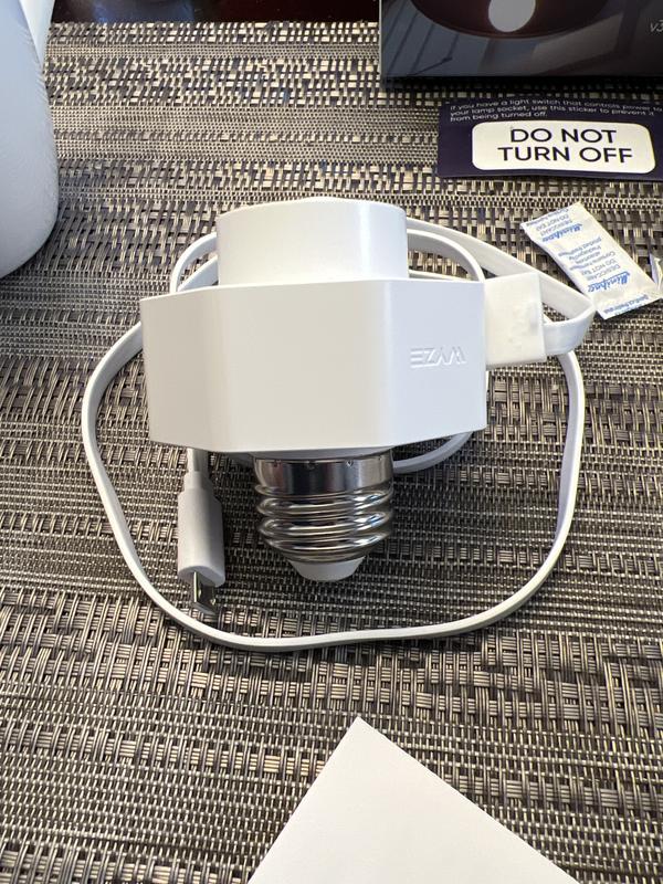 Wyze Lamp Socket – Wyze Labs, Inc.