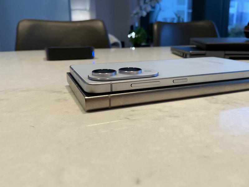 S25 Edge on top of the S24 Ultra