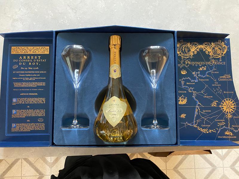 Champagne Louis XV Coffret Chapeau (1 x 75cl Brut 1995, 1 x 75cl