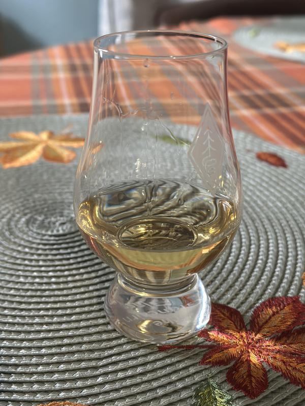 ウイスキー  Household Scotch Whisky The Royal Household Scotch Whisky - Ratings and reviews