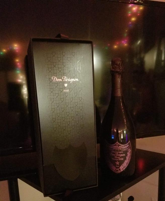 Dom Pérignon Brut Rose P2 Plénitude Deuxieme 2000 W/ Gift Box Champagne  750ml - Uncle Fossil Wine&Spirits