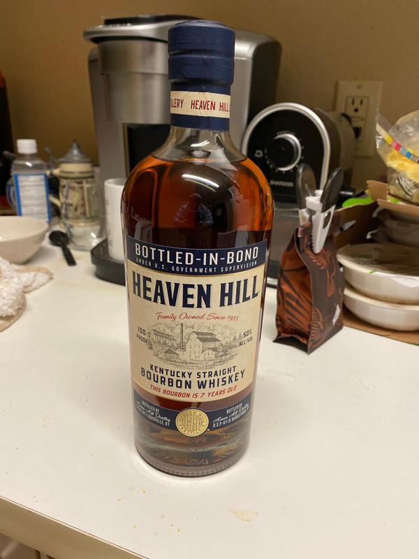 heaven hill商品 Heaven Hill 7 Year Bottled In Bond Gift Pack With Glass