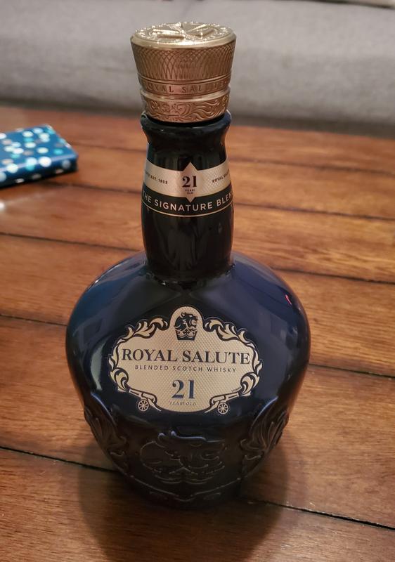 Chivas Royal Salute 21 Year Old Signature blend