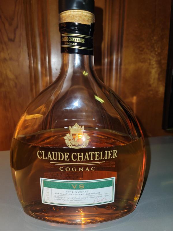 | Claude & Wine Total Chatelier VS More