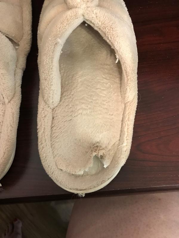 Actual hole in Right shoes - yup only 4 weeks