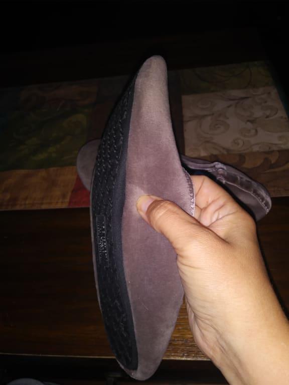 Cushion soft bottom. With a hard sole