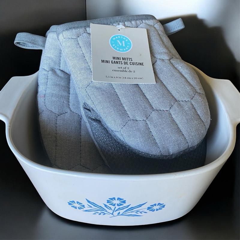 Honeycomb Quilted Chambray Mini Oven Mitt Set, 5.5" x 8"
