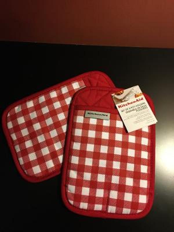 KitchenAid Oven mitts Passion - Passion Red Quilted Onion Pot Holder Set -  Yahoo Shopping