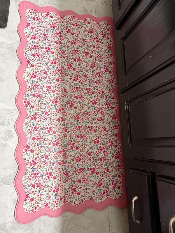 Draper James Field Flowers Scallop Edge Comfort Kitchen Mat, 39
