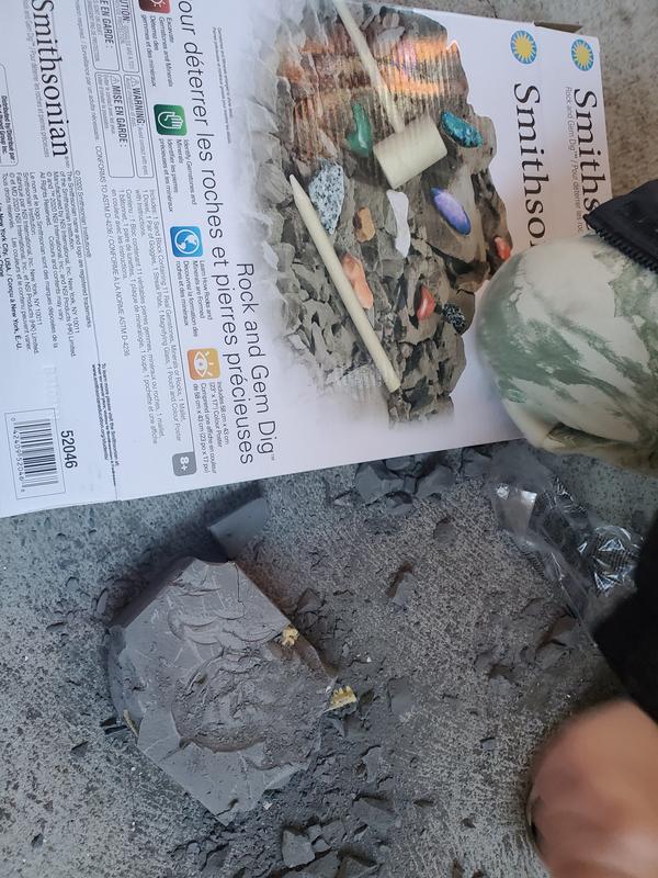 Smithsonian rock and gem dig deals
