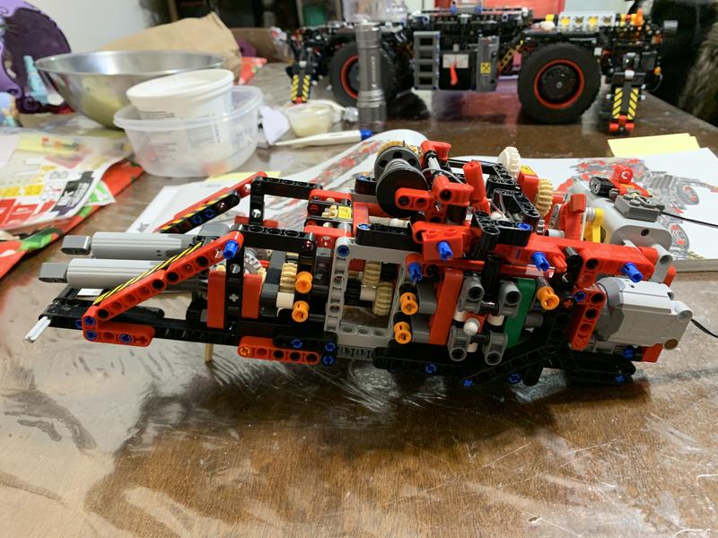 LEGO Technic Rough Terrain Crane 42082