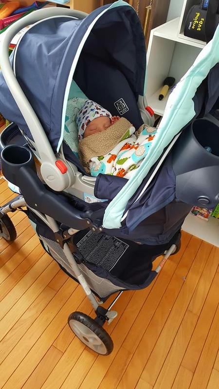 graco stratus travel system