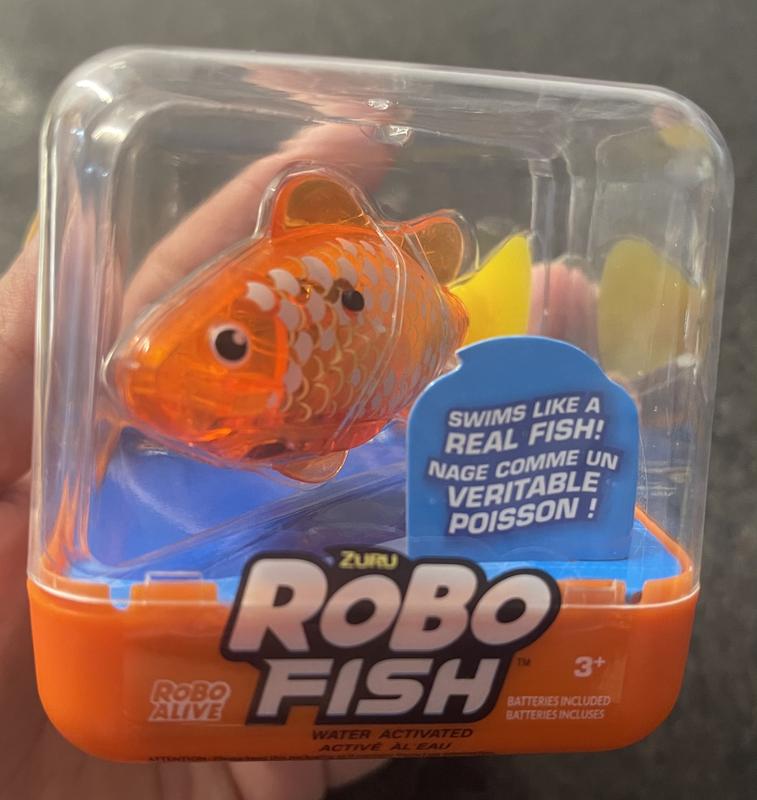Zuru Robo Fish Series 3 Robotic Swimming Fish (Styles May Vary)