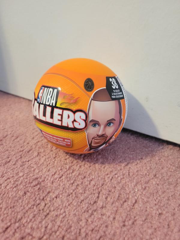 5 Surprise NBA Ballers - 1 per order, colour may vary (Each
