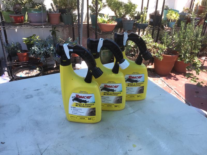 Tomcat® Mole & Gopher Repellent Granules