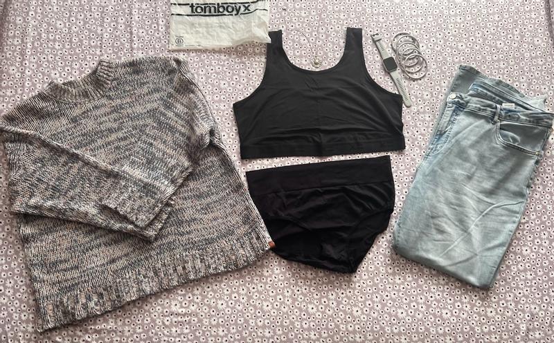 Customer photo for "A pleasant surprise , soft , stretchy and comfortable ,"