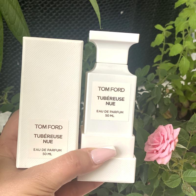 TOM FORD チュベローズ ニュイ 50ml Amazon.com : Tom Ford TUBÉREUSE NUE EUA DE PARFUM