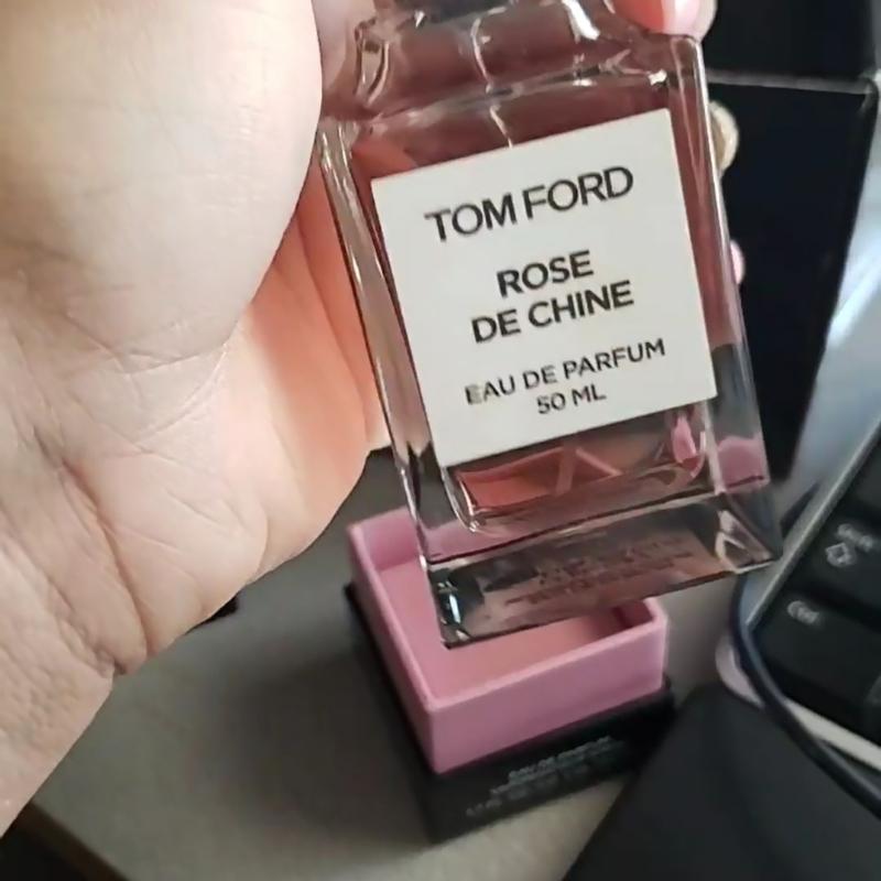 Tom ford rose de chine bottle partial top