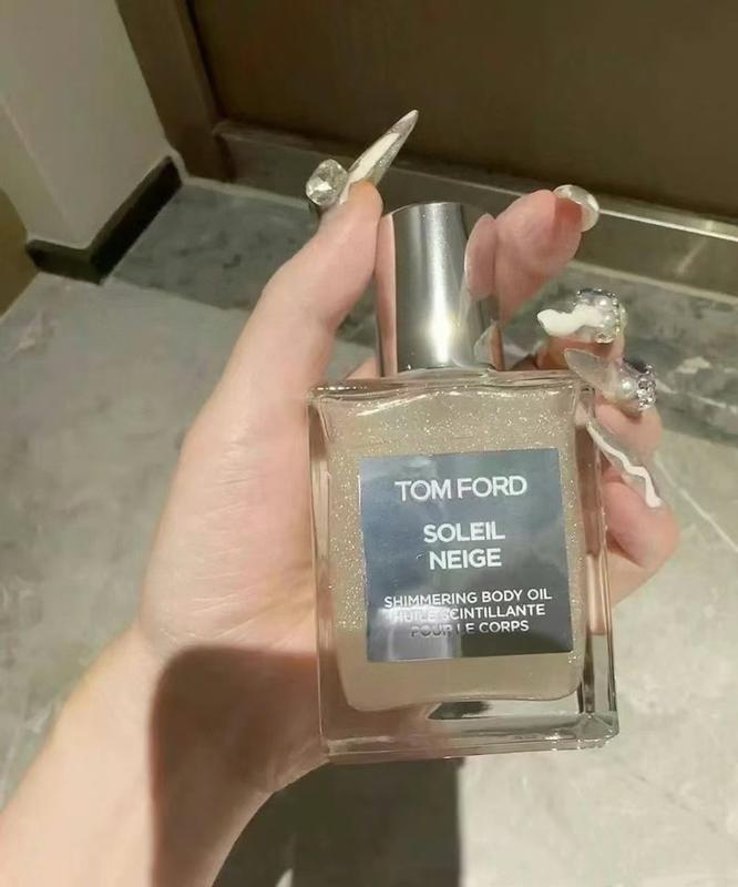 TOM FORD SOLEIL NEIGE ボディオイル Tom Ford Soleil Neige Shimmering Body Oil – Tom Ford