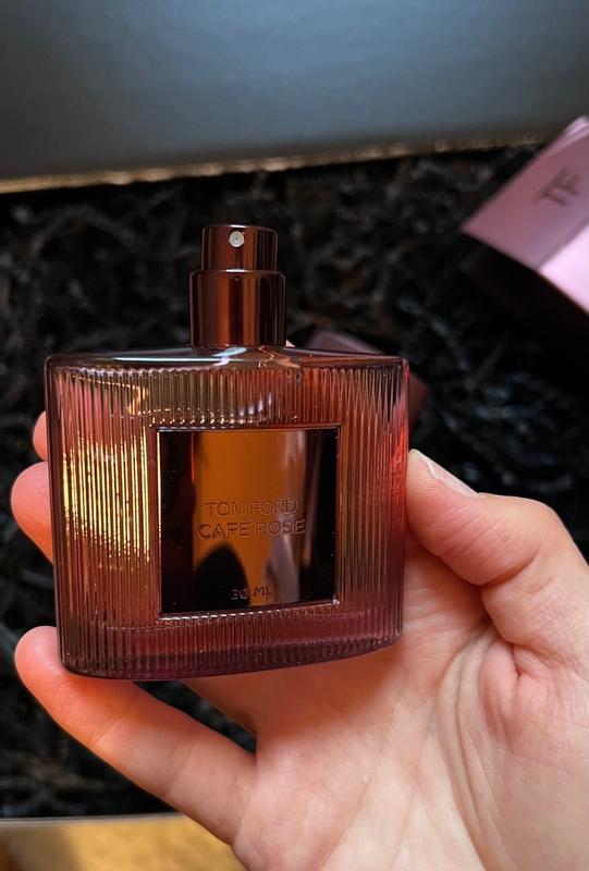 Tom ford cafe rose notes hot sale