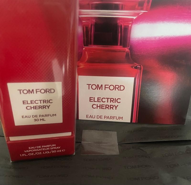 香水(女性用) TOM FORD ELECTRIC CHERRY 30 ML トムフォード TOM FORD ELECTRIC CHERRY エレクトリック