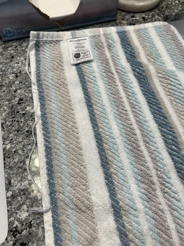 Face towel unraveled after 2 washings