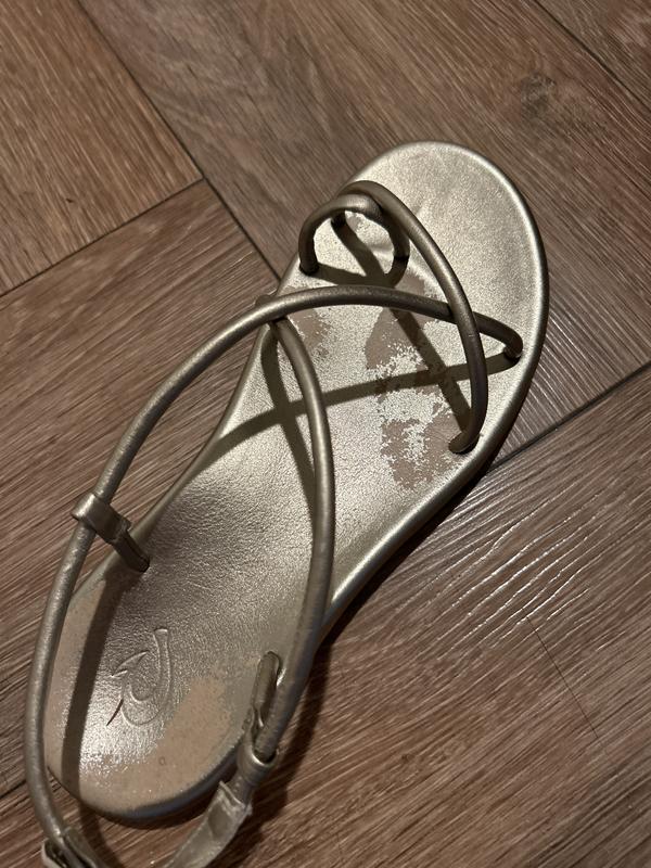 Customer photo for "Very comfy, gold rubbing off after one wear! :("