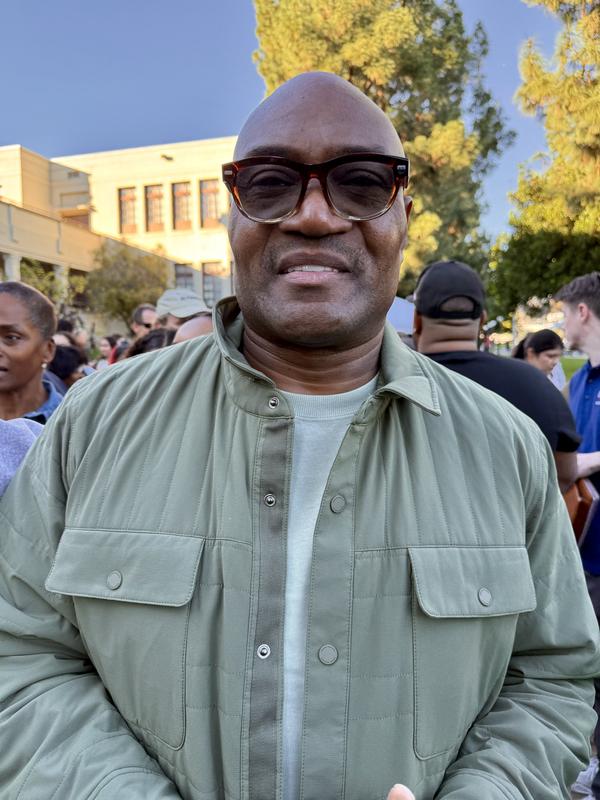 Review Thumbnail Image 0 297993371