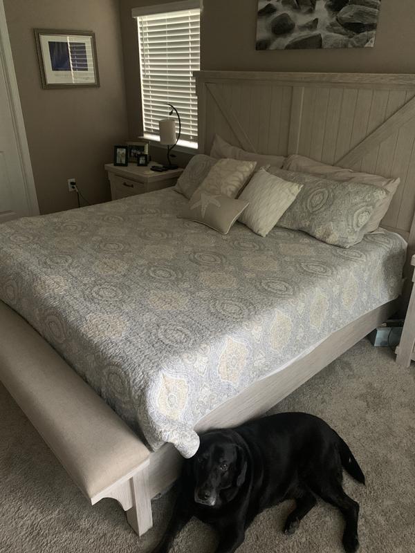 Comforter with dog