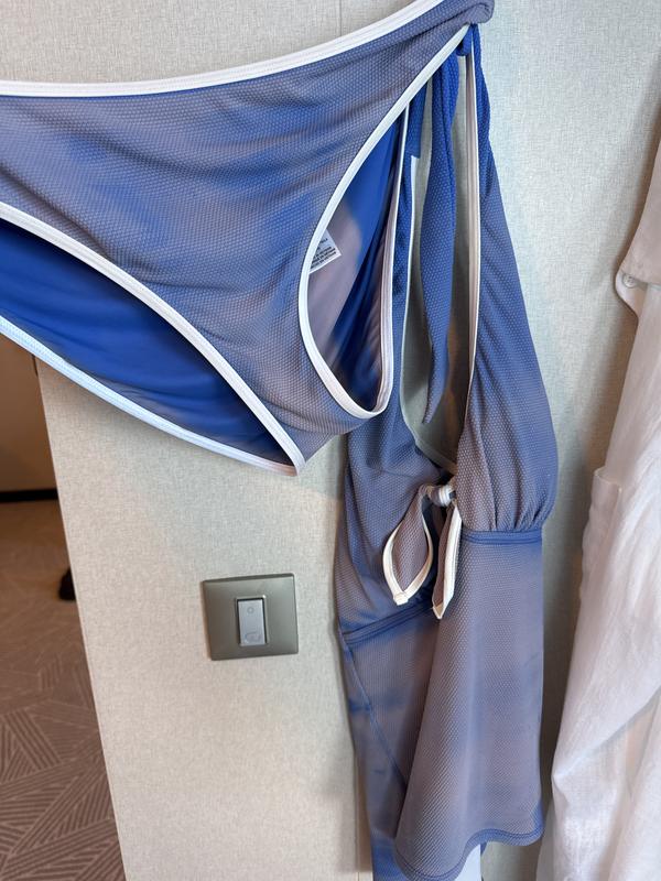 Review Thumbnail Image 0 299989795