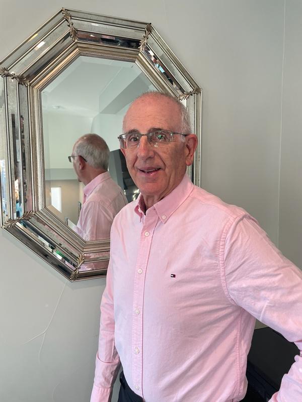 Customer carousel item 11.