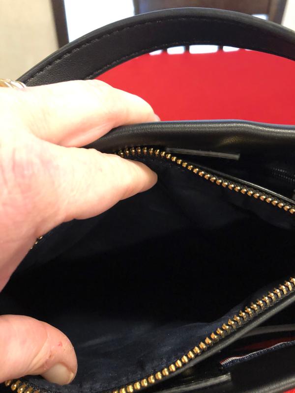 Deep inside middle zippered copartner.