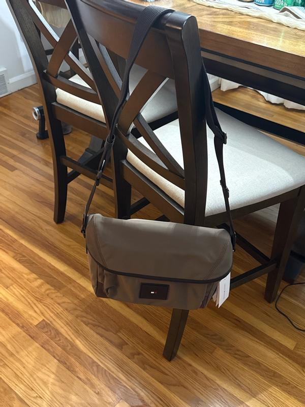 Customer carousel item 9.