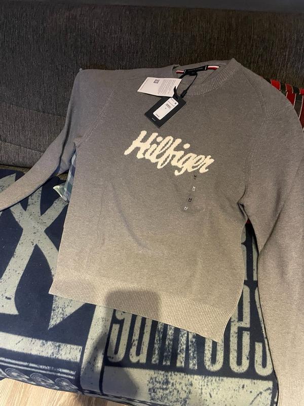 Customer carousel item 11.