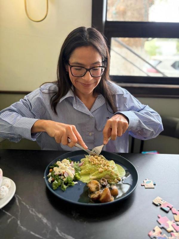 Customer carousel item 1.