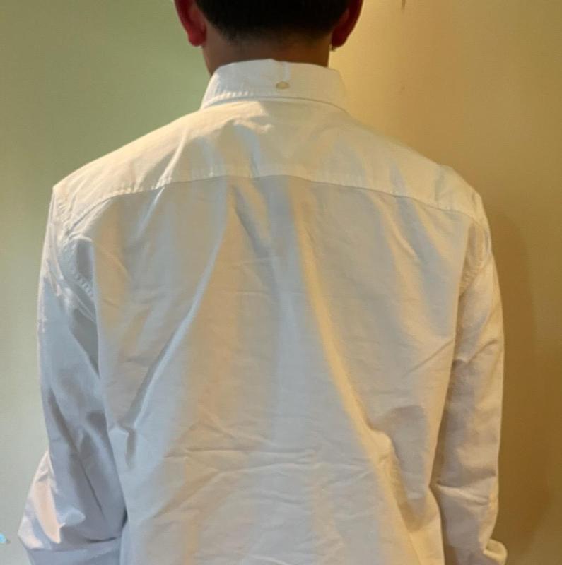 I like the back of collar button.