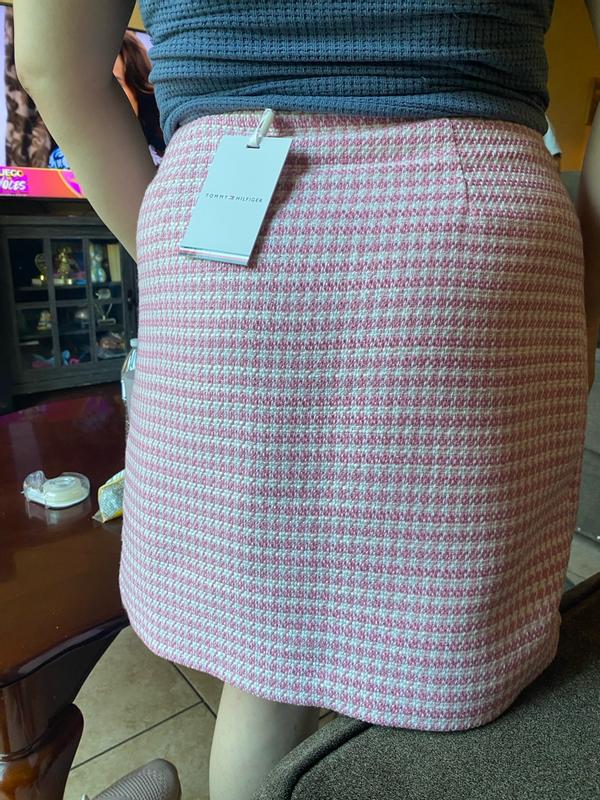 Customer carousel item 6.