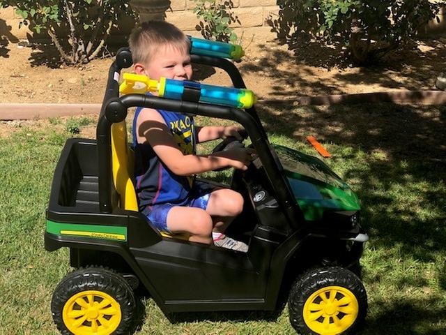 John deere 6v 2024 gator ride on