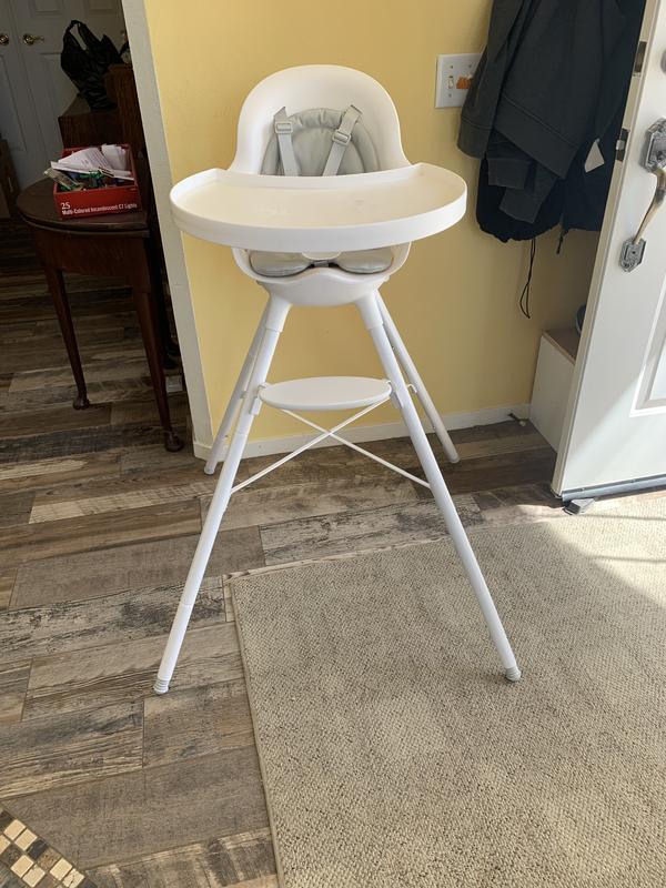 Chair at highest position with tray and footrest