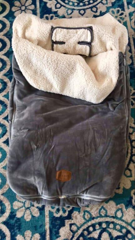 You can unzip the top!