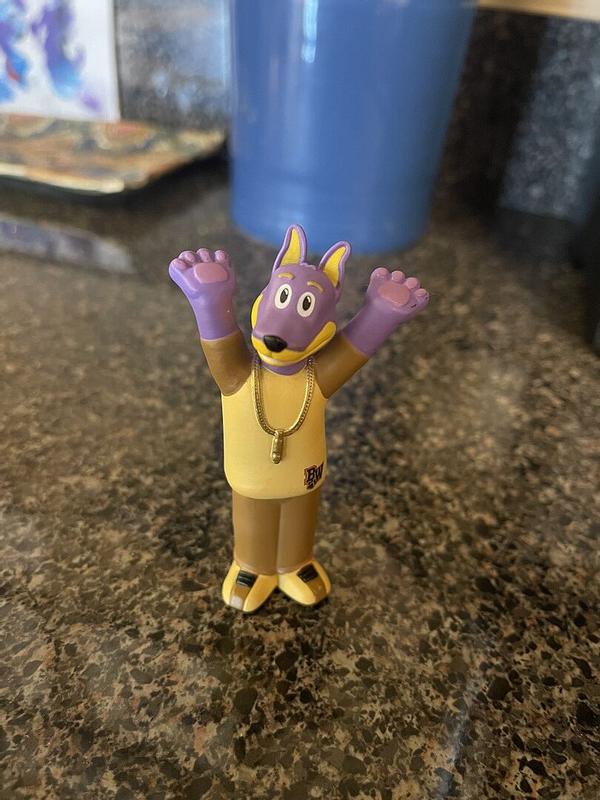 Customer carousel item 3.