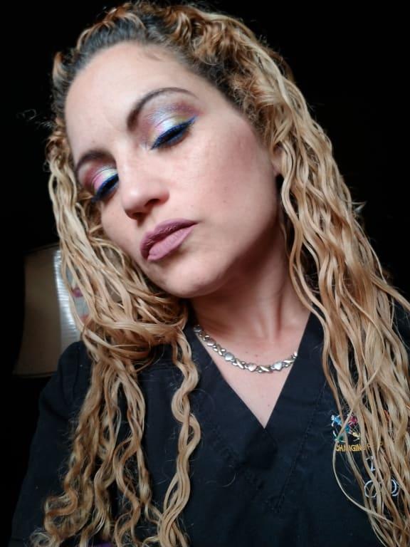 Confidence is sexy and Too Faced makes me shine***