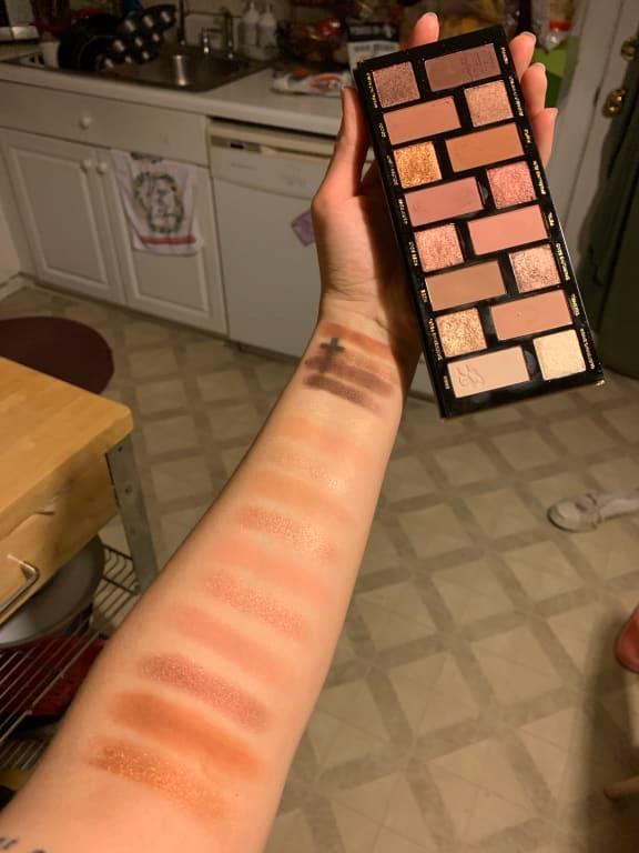 Customer photo for "Perfect nice, natural palette!"