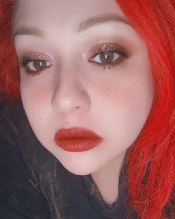 This is the look I tried on me today with the pallet. Very beautiful colors.