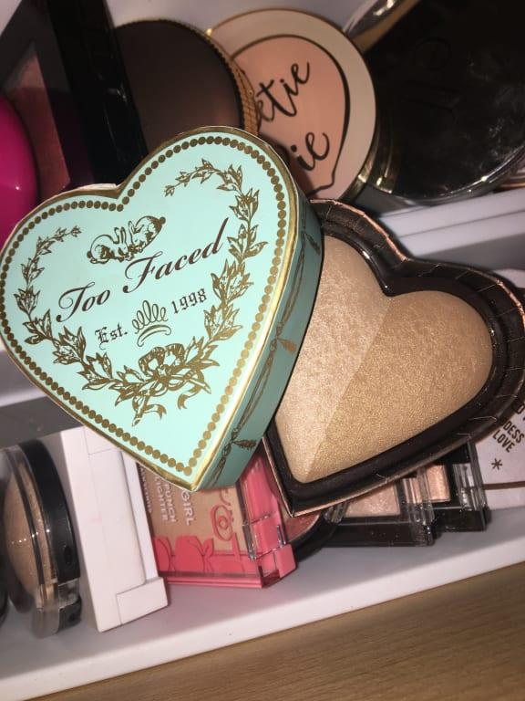 As you can see, I love Too Faced products, I have two more Too Faced bronzers in the back