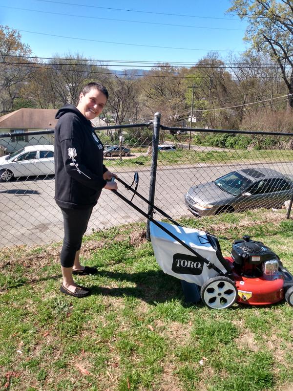 Toro Recycler 21 in. Briggs & Stratton High Wheel Gas Walk Behind Push Lawn  Mower with Bagger 21332 - The Home Depot