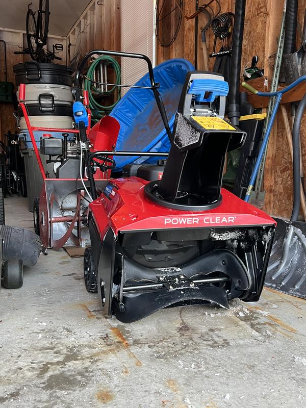 Toro Power Clear 621R除雪機 Toro Power Clear 621R 21 in. Single-Stage Gas Snow Blower 38451
