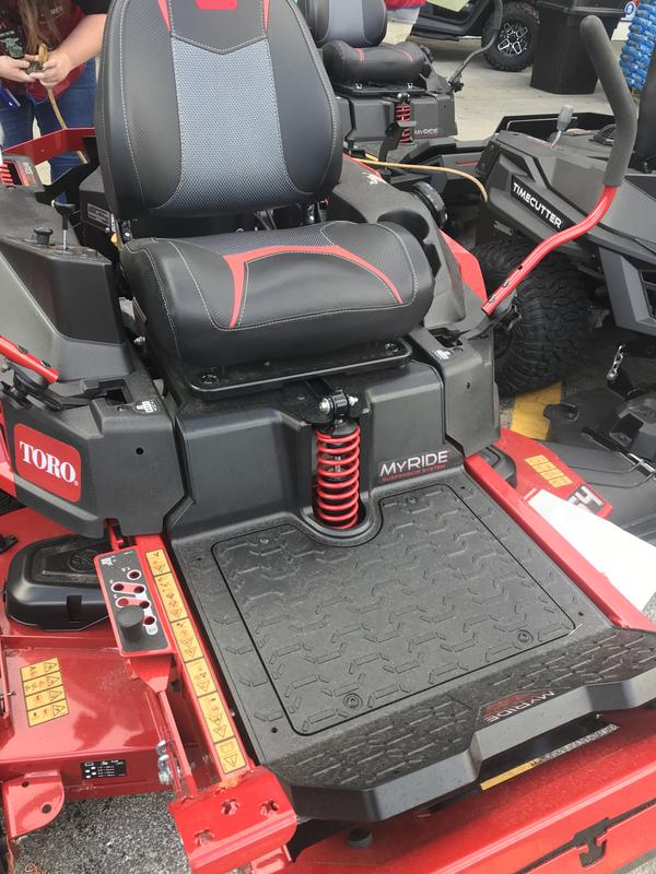 Customer photo 5 of the 54 in. (137 cm) TimeCutter® Max Zero Turn Mower